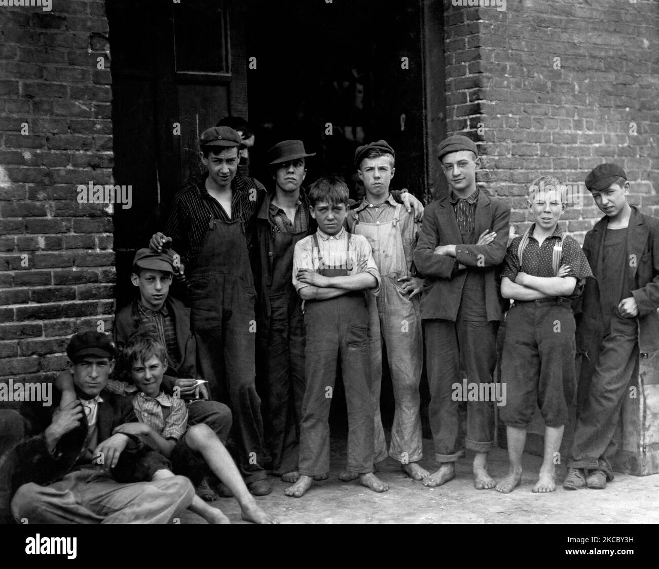 Enfants travaillant à l'usine de coton de North Pownal, Vermont, 1910. Banque D'Images