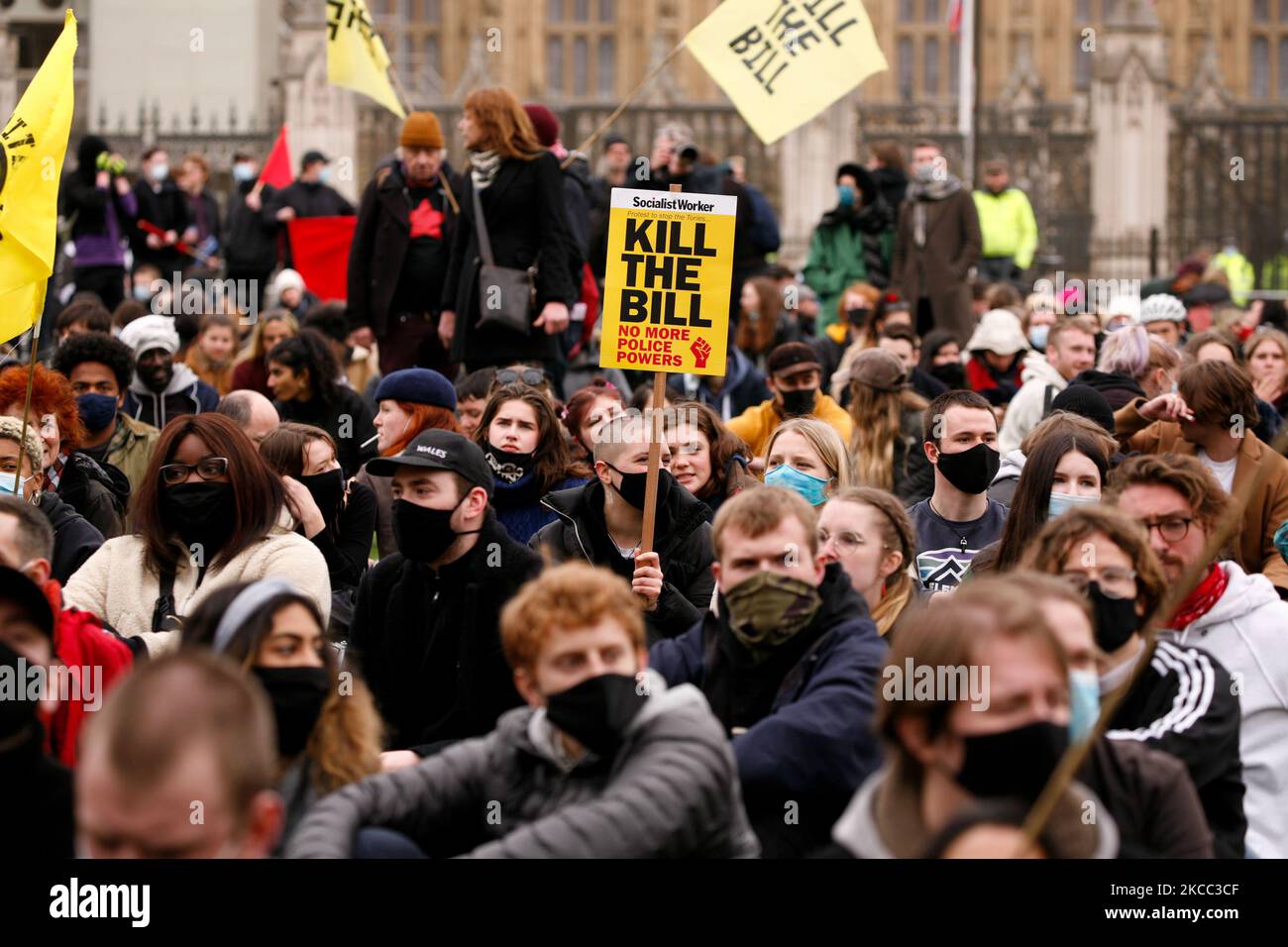 Les activistes manifestent contre les nouveaux pouvoirs de police proposés dans le projet de loi sur la police, la criminalité, la peine et les tribunaux du gouvernement lors d'une manifestation « tuer le projet de loi » sur la place du Parlement à Londres, en Angleterre, sur 3 avril 2021. Le projet de loi, qui est actuellement à l'étape du comité de son adoption à la Chambre des communes, permettrait à la police d'imposer davantage de conditions aux manifestations statiques en Angleterre et au pays de Galles, y compris des heures de début et de fin fixes et des limites de bruit. En outre, cela fait qu'il s'agit d'une infraction de «causer intentionnellement ou imprudemment des nuisances publiques». (Photo de David Cliff/NurPhoto) Banque D'Images