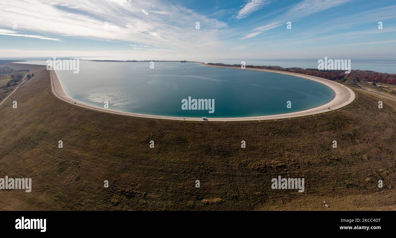 Ludington, Michigan - usine hydroélectrique de stockage pompé de Consumers Energy sur le lac Michigan. Le réservoir supérieur est à 363 pieds au-dessus du niveau du lac. WA Banque D'Images
