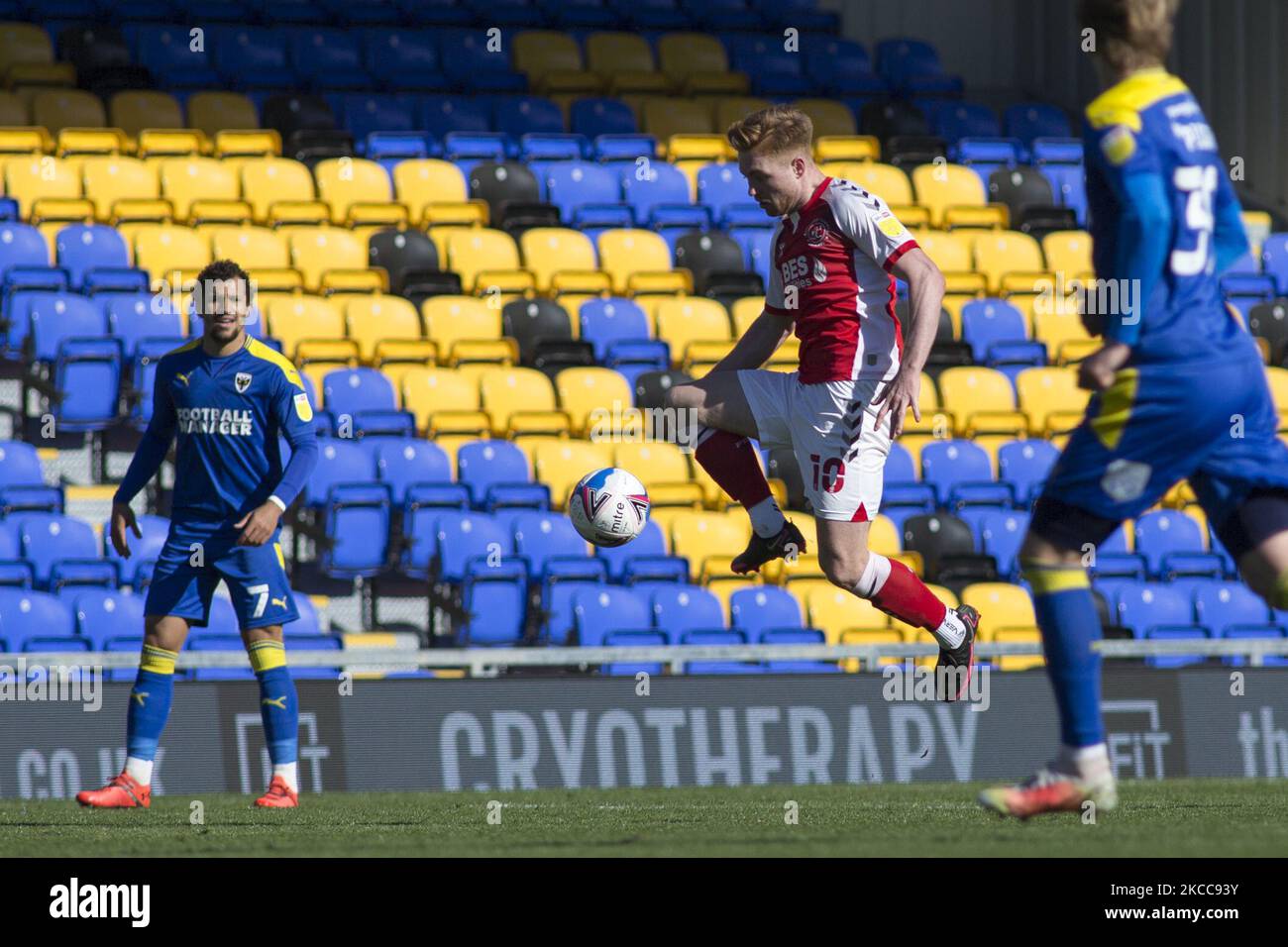 Les camps de Callum de Fleetwood Town contrôlent le ballon lors du match Sky Bet League 1 entre AFC Wimbledon et Fleetwood Town à Plough Lane, Wimbledon, Londres, Royaume-Uni, le 5th avril 2021. (Photo de Federico Maranesi/MI News/NurPhoto) Banque D'Images