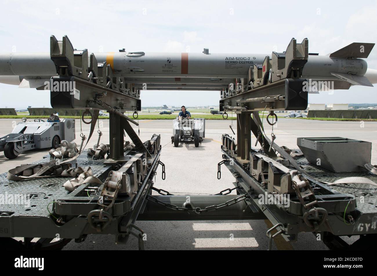 Préparer les mainteneurs avion à Kadena Air Base, au Japon. Banque D'Images