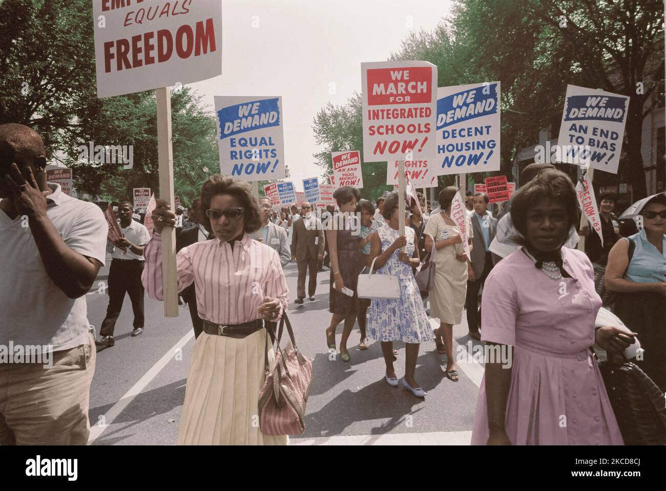 Une procession d'Américains africains exerçant son activité sous la direction de l'égalité de l'homme, 1963. Banque D'Images