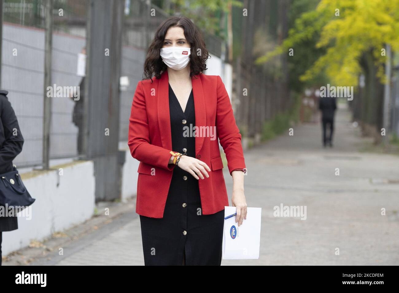 La présidente de la Communauté de Madrid et la candidate PP à la réélection, Isabel Diaz Ayuso, lors de la présentation du programme social du parti pour les élections du 4 mai 26 avril 2021, à la Fondation Carlos Martin, Madrid, Espagne. (Photo par Oscar Gonzalez/NurPhoto) Banque D'Images