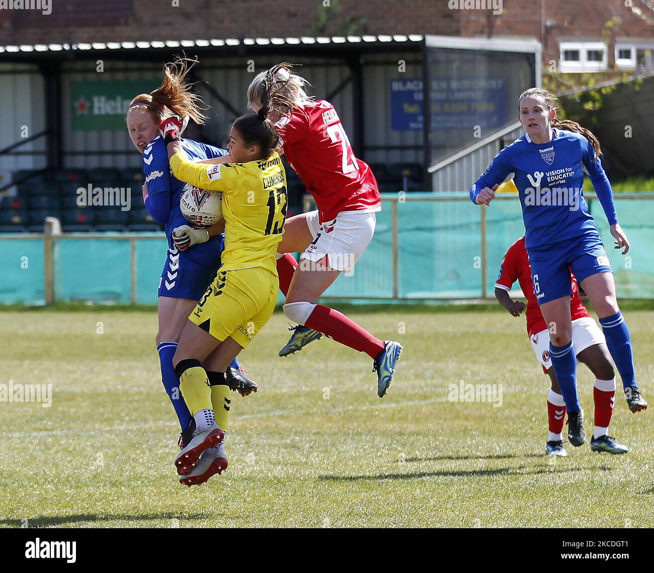 Eartha Cumings de Charlton Athletic Women pendant le championnat FA pour femmes entre Charlton Athletic Women et Durham Women au VCD Athletic FC, Dartford, Angleterre, le 25th avril 2021. (Photo par action Foto Sport/NurPhoto) Banque D'Images