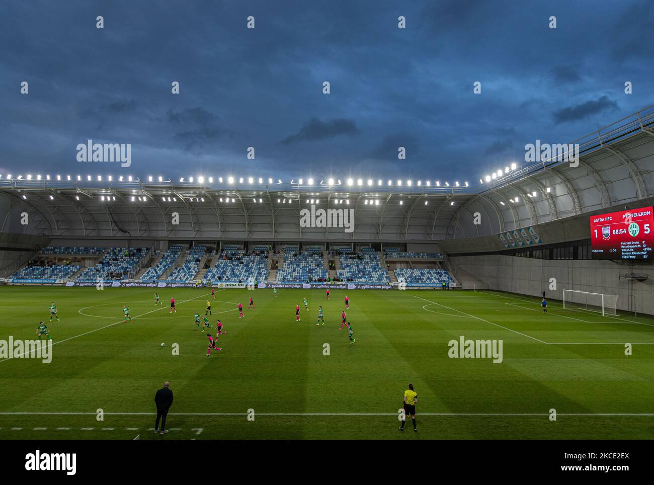 Voir pendant le match à la finale 2021 de la COUPE hongroise des femmes au stade New Hidegkuti Nándor de 05 mai 2021 à Budapest, Hongrie. (Photo de Robert Szaniszló/NurPhoto) Banque D'Images