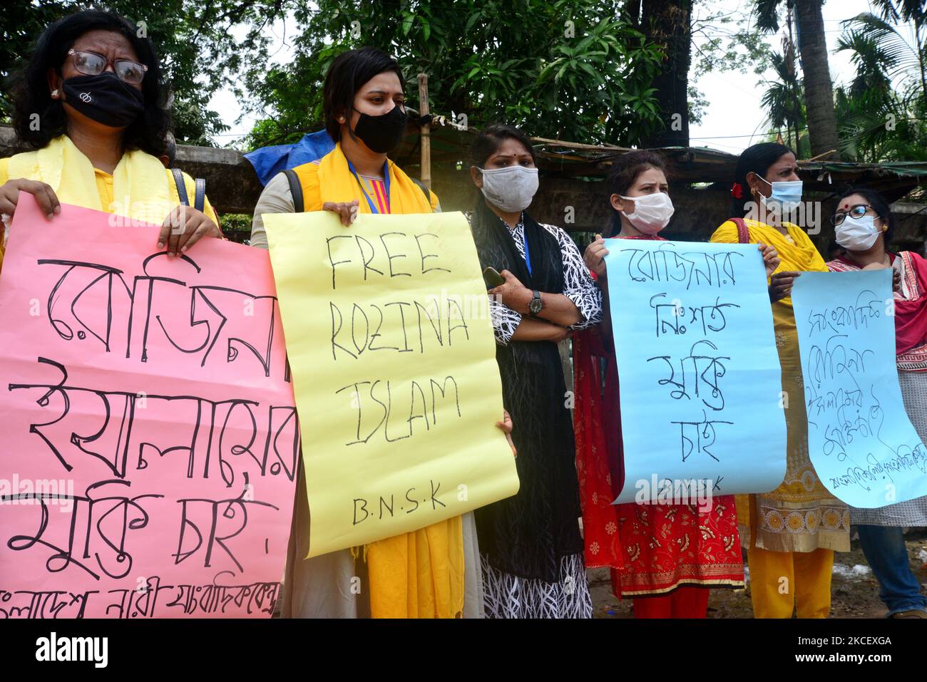 Des groupes de femmes journalistes participent à une manifestation demandant la libération de la journaliste d'investigation Rozina Islam, détenue à Dhaka, au Bangladesh, sur 19 mai 2021. (Photo par Mamunur Rashid/NurPhoto) Banque D'Images