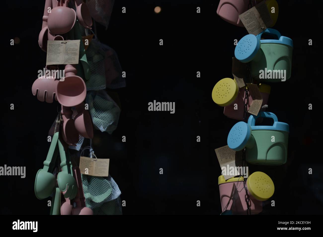 Vitrine du magasin vue dans le centre-ville de Bangor. Mercredi, 19 mai 2021, à Bangor, comté en bas, Irlande du Nord (photo par Artur Widak/NurPhoto) Banque D'Images