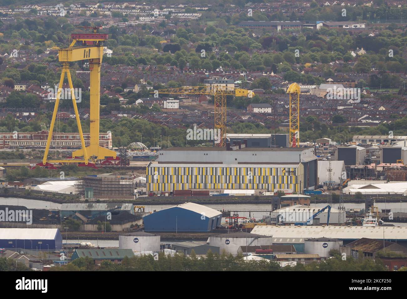 Vue générale sur les studios Titanic de Belfast, situés à côté du chantier naval Harland et Wolff. Mercredi, 19 mai 2021, à Belfast, Irlande du Nord (photo par Artur Widak/NurPhoto) Banque D'Images