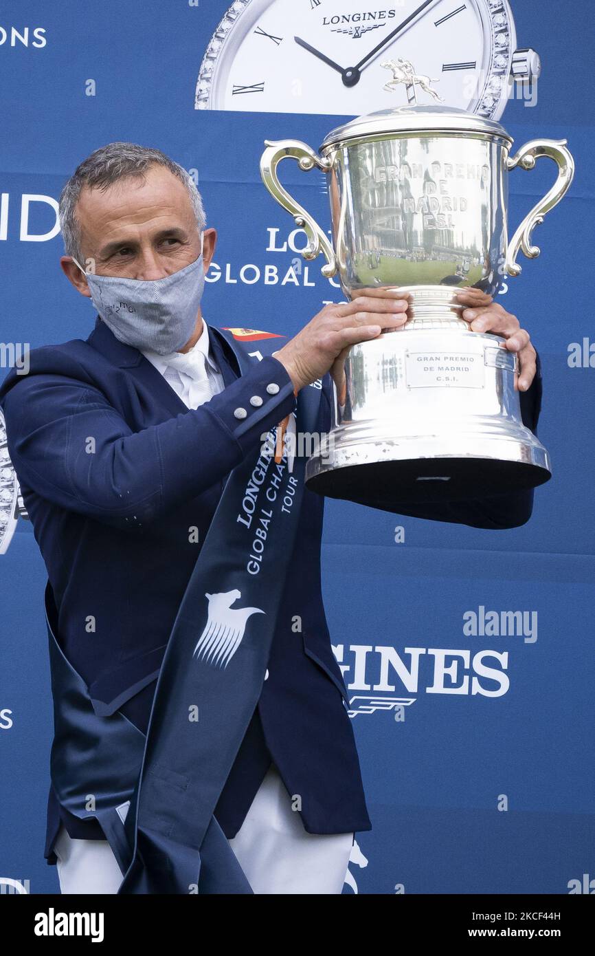 Le pilote français Olivier Robert, avec Vivaldi des Menaux, remporte l'édition 110th du Concours International de saut de foire (CSI) Madrid 5 *, qui fait partie du circuit équestre des champions mondiaux de Longines, aujourd'hui au Club de Campo Villa de Madrid, à Madrid, en Espagne, sur 22 mai 2021. (Photo par Oscar Gonzalez/NurPhoto) Banque D'Images