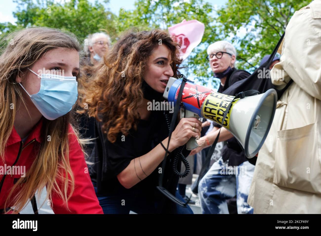 Manifestation interprofessionnelle pour la défense des droits sociaux et le retrait de la réforme de l'assurance chômage à 22 mai 2021 à Paris, France. (Photo de Vincent Koebel/NurPhoto) Banque D'Images