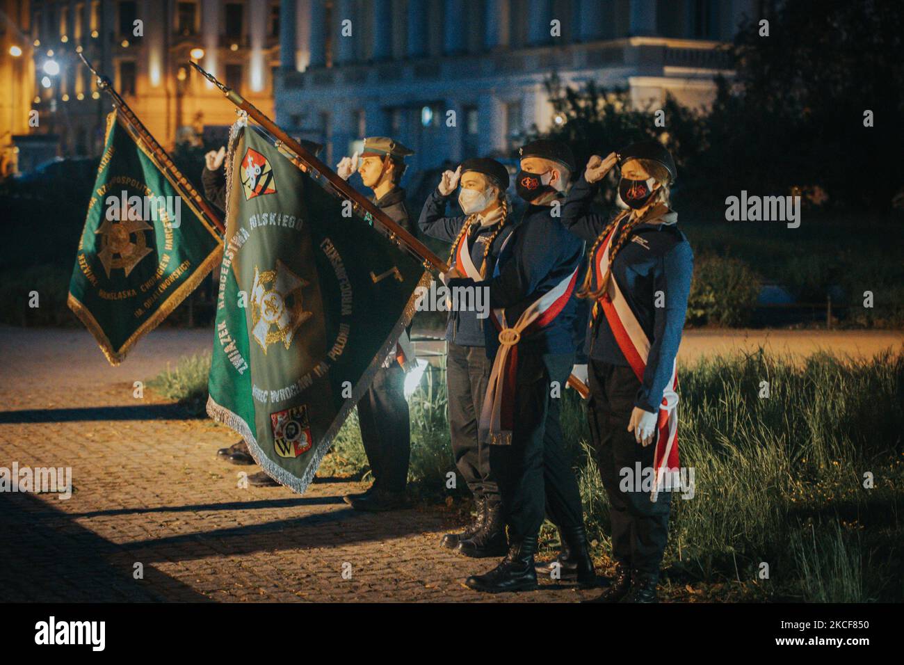 L'armée des forces terrestres a mis en garde à Wroclaw, en Pologne, sur 25 mai 2021, à l'occasion du 74th anniversaire de la mort de Witold Pilocki. Witold Pilecki (13 mai 1901 – 25 mai 1948) était un officier de cavalerie polonais, un agent de renseignement et un chef de la résistance. Au début de la Seconde Guerre mondiale, il a co-fondé le mouvement de résistance Secret de l'Armée polonaise. (Photo de Krzysztof Zatycki/NurPhoto) Banque D'Images