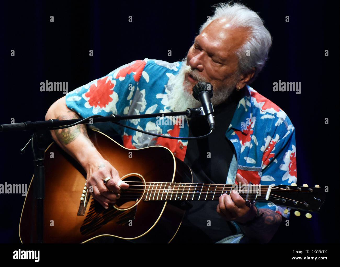 Jorma Kaukonen, du groupe Hot Tuna, se produit en concert au King Centre for the Performing Arts de 4 juin 2021 à Melbourne, en Floride. (Photo de Paul Hennessy/NurPhoto) Banque D'Images