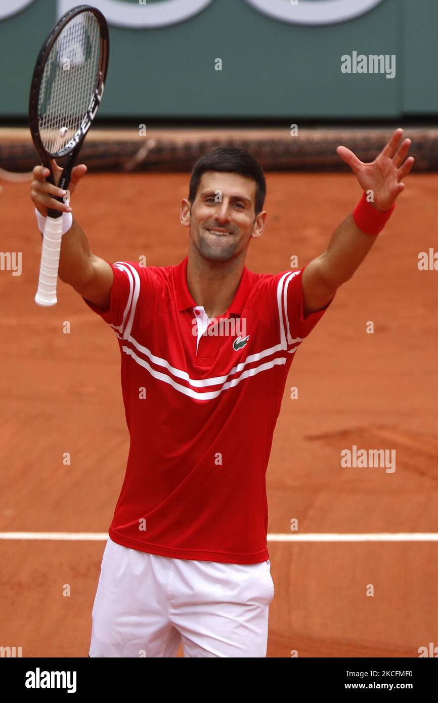 Le Novak Djokovic de Serbie joue contre le Ricardas Beransis de Lituanie lors de leur troisième match de tennis masculin le 7 e jour du tournoi de tennis Roland Garros 2021 à Paris sur 5 juin 2021. (Photo de Mehdi Taamallah/NurPhoto) Banque D'Images