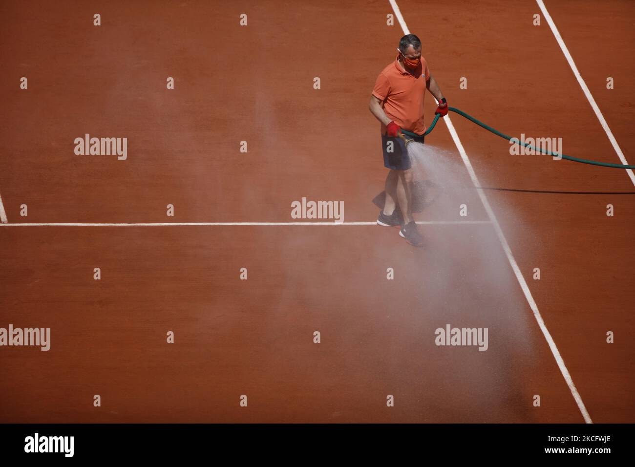 Atmosphère pendant leur match de tennis en demi-finale pour hommes le jour 11 du tournoi de tennis Roland Garros 2021 à Paris, France sur 9 juin 2021. (Photo de Mehdi Taamallah/NurPhoto) Banque D'Images