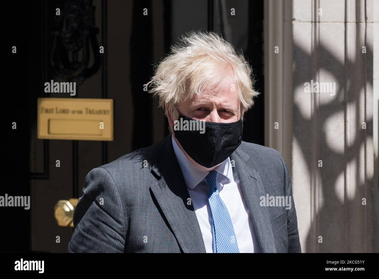 LONDRES, ROYAUME-UNI - le 16 JUIN 2021 : le Premier ministre britannique Boris Johnson quitte le 10 Downing Street pour les PMQ à la Chambre des communes sur 16 juin 2021 à Londres, en Angleterre. (Photo de Wiktor Szymanowicz/NurPhoto) Banque D'Images
