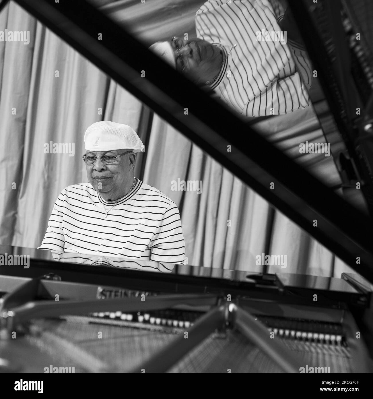 (NOTE DE L'ÉDITEUR: L'image a été convertie en noir et blanc) le chanteur cubain Chucho Valdes pose lors de la séance de portrait sur 18 juin 2021 à Madrid, Espagne. (Photo par Oscar Gonzalez/NurPhoto) Banque D'Images