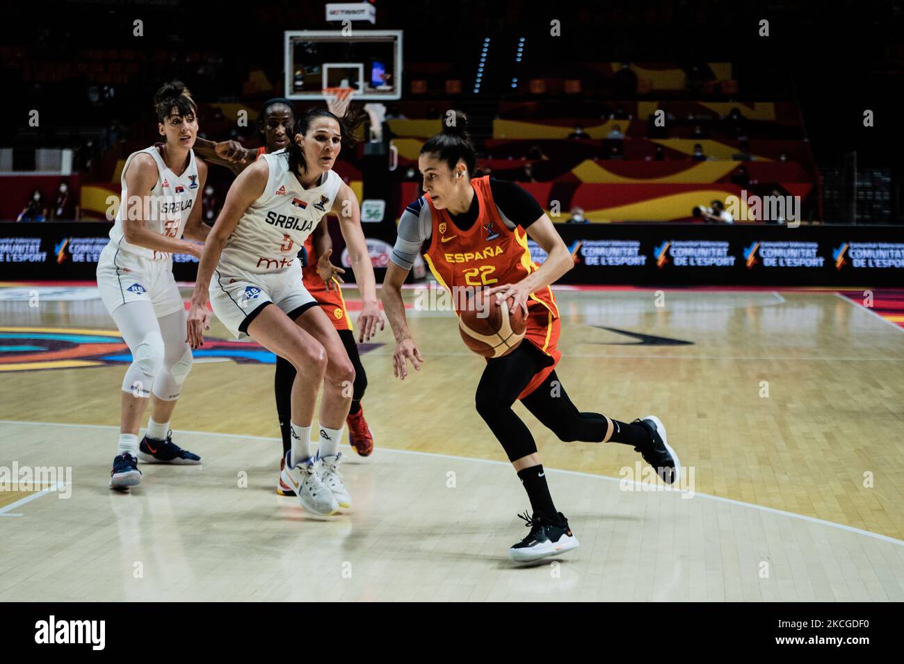 Maria Conde of Spainin action pendant le match de quart de finale de l'Eurobasket féminin de 2021 joué entre l'Espagne et la Serbie au pavillon Fuente de Sant Luis sur 23 juin 2021 à Valence, Espagne. (Photo de Jon Imanol Reino/NurPhoto) Banque D'Images