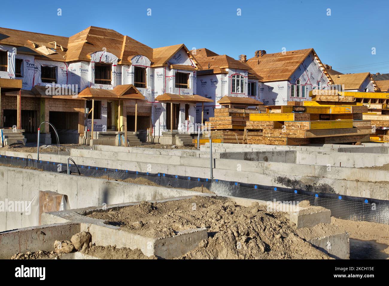 Nouvelles maisons en construction à Toronto, Ontario, Canada, on 10 octobre 2016. (Photo de Creative Touch Imaging Ltd./NurPhoto) Banque D'Images