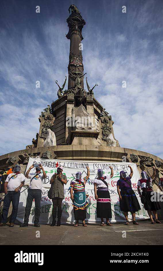 Une délégation de l'EZLN (Ejército Zapatista de Liberación Nacional) appelée 'Escuadrón 421' arrive à Barcelone dans le cadre de sa tournée en Europe, à Barcelone, en Espagne, le mardi 6 juillet 2021. (Photo de Robert Bonet/NurPhoto) Banque D'Images