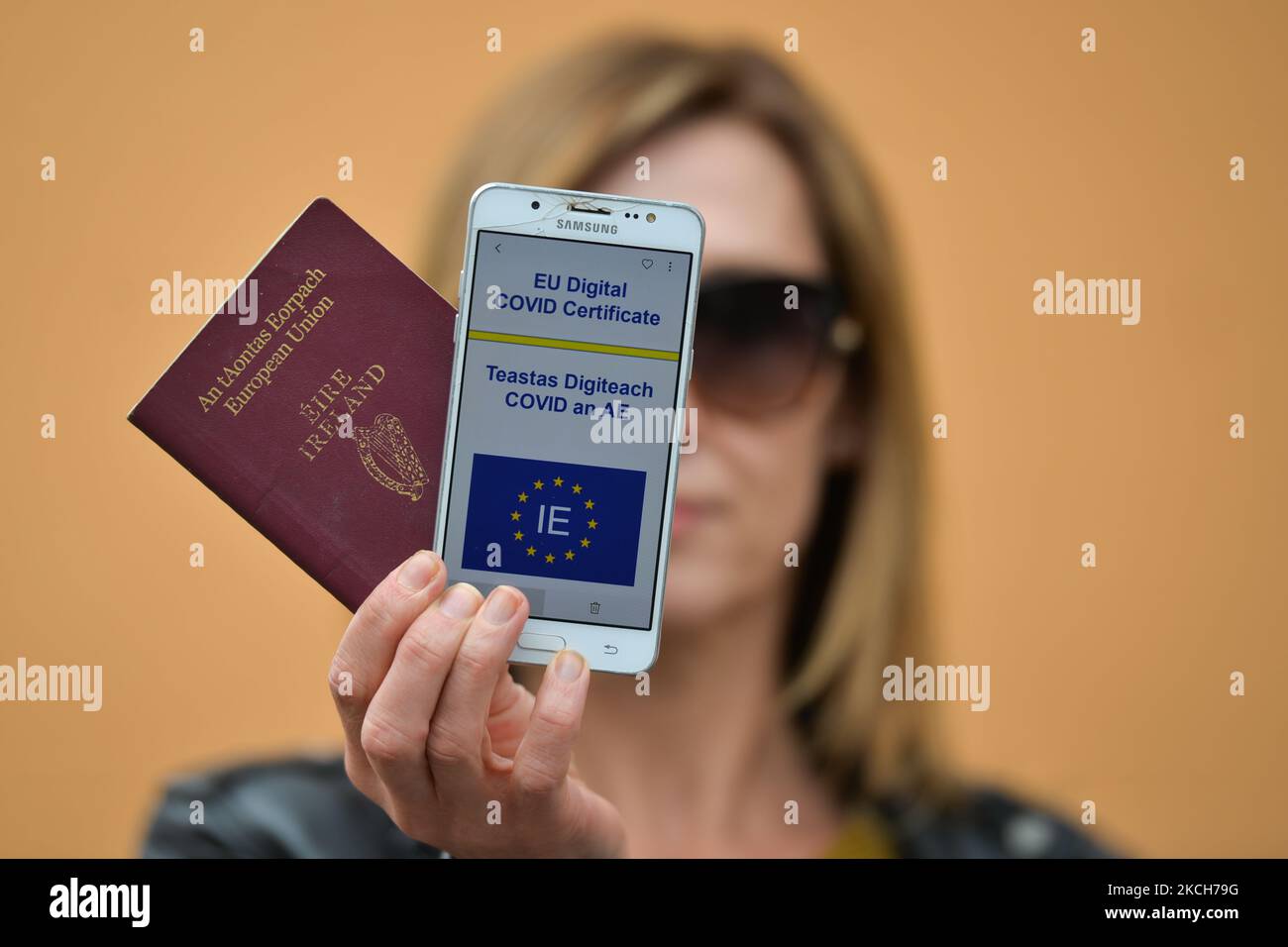 Perforatrice Photo Portable - Format 35x45 Mm Passeport - Découpe