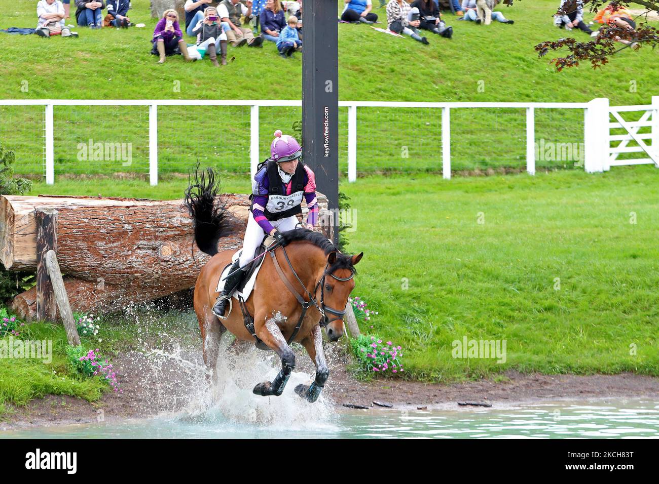 Ginny Howe à cheval Captain Clover pendant l'événement 4* de Cross Country au Barbury Castle International Horse Trials, Marlborough, Wiltshire, Royaume-Uni, le dimanche 11th juillet 2021. (Photo de Jon Bromley/MI News/NurPhoto) Banque D'Images