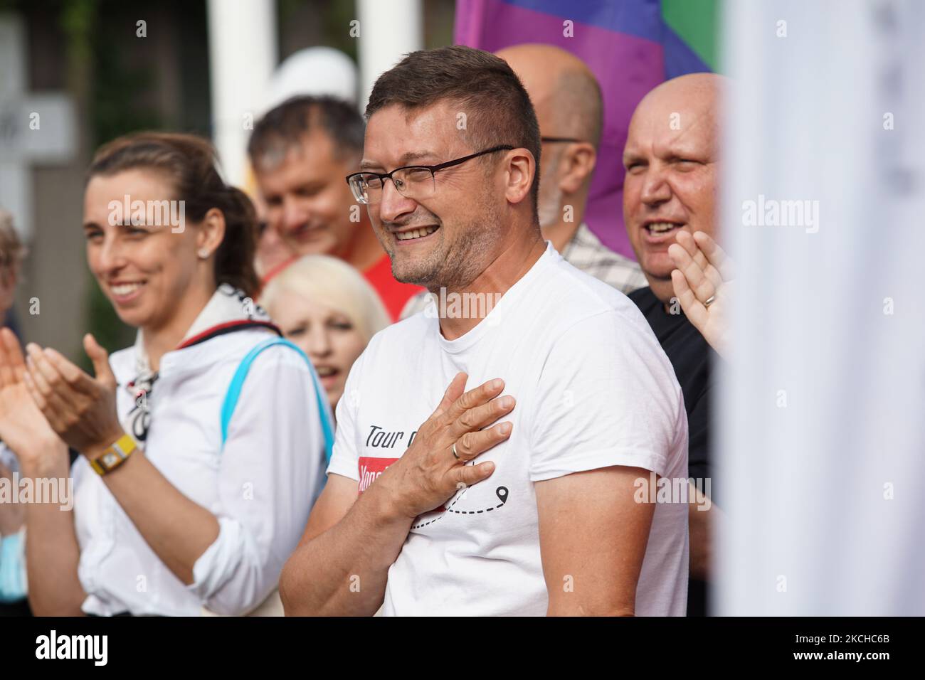 Le juge Pawel Juszczyszyn, un des symboles de la défense des tribunaux indépendants en Pologne, est vu à Gdansk, Pologne le 17 juillet 2021 Tour de la Constitution est un événement de promotion de la constitution polonaise et appelant à la restauration de l'état de droit dans un Parlement dirigé par le gouvernement autoritaire de droit et de justice (PiS) (photo de Michal Fludra/NurPhoto) Banque D'Images