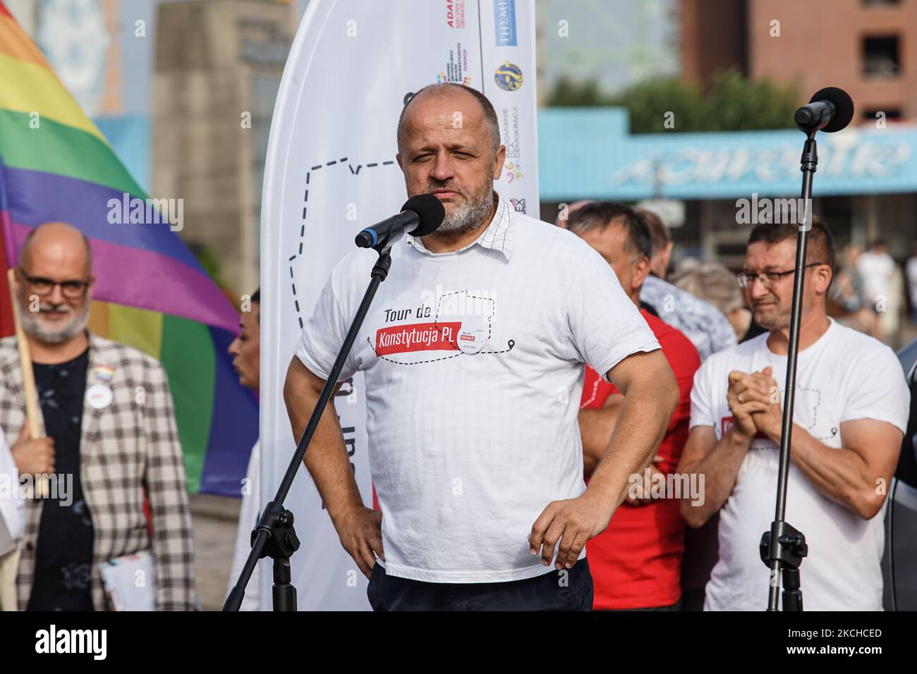 Le juge Piotr Gaciarek, un des symboles de la défense des tribunaux indépendants en Pologne, est vu à Gdansk, Pologne le 17 juillet 2021, le Tour de Constitution est un événement qui promeut la constitution polonaise et appelle au rétablissement de l'État de droit dans un Parlement dirigé par le gouvernement autoritaire de droit et de justice (PiS) (photo de Michal Fludra/NurPhoto) Banque D'Images