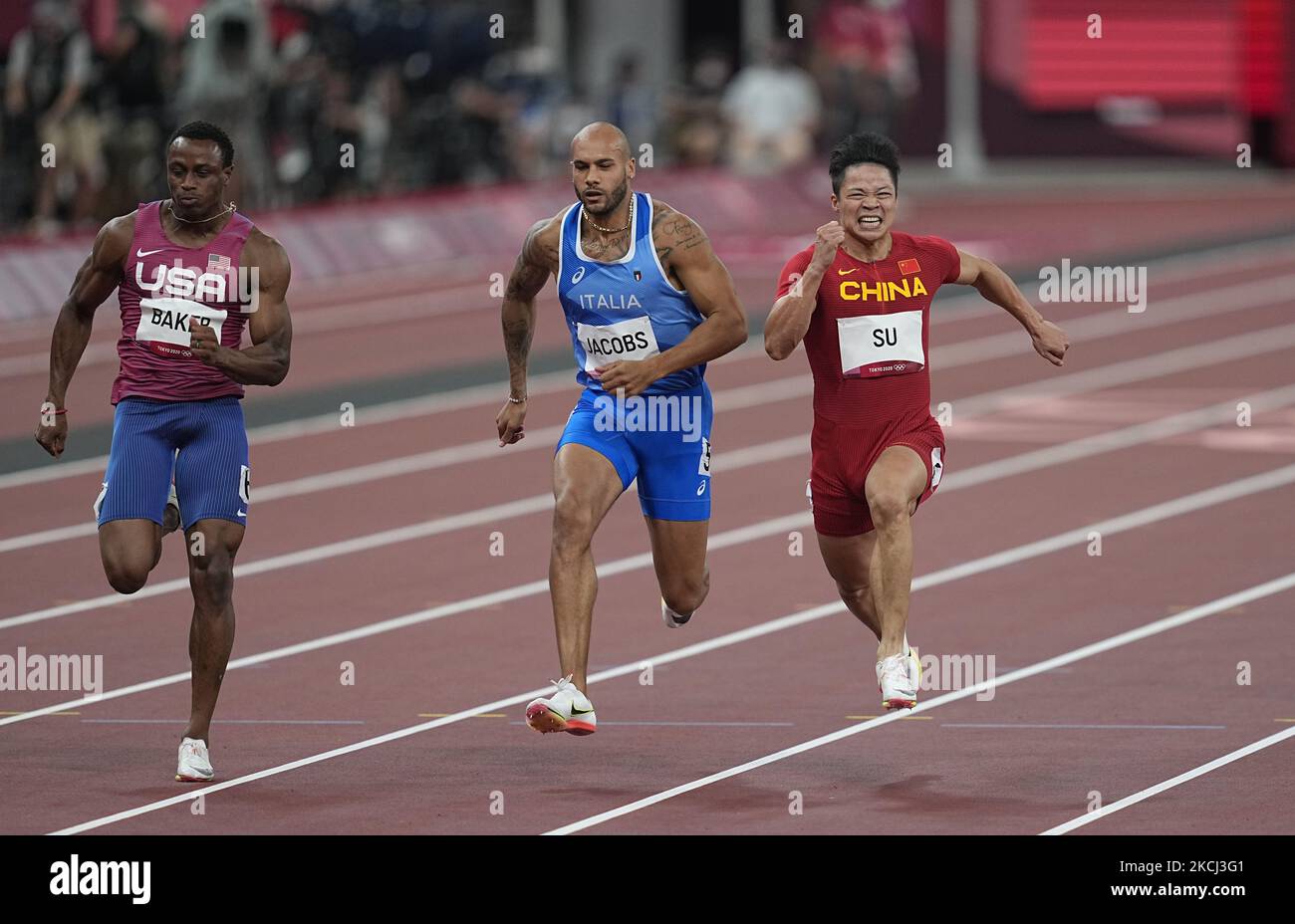 Lamont Marcell Jacobs et Bingtian su pendant 100 mètres pour les hommes aux Jeux Olympiques de Tokyo, au stade olympique de Tokyo, Tokyo, Japon sur 1 août 2021. (Photo par Ulrik Pedersen/NurPhoto) Banque D'Images