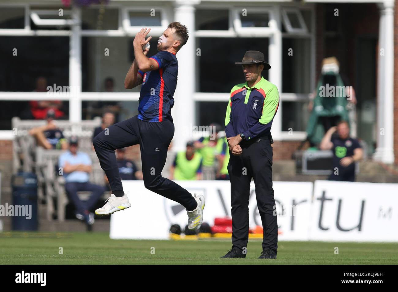 Tom Bailey de Lancashire Bowls lors du match de la Royal London One Day Cup entre le Durham County Cricket Club et le Lancashire à Roseworth Terrace, Newcastle upon Tyne, le jeudi 5th août 2021. (Photo de will Matthews/MI News/NurPhoto) Banque D'Images