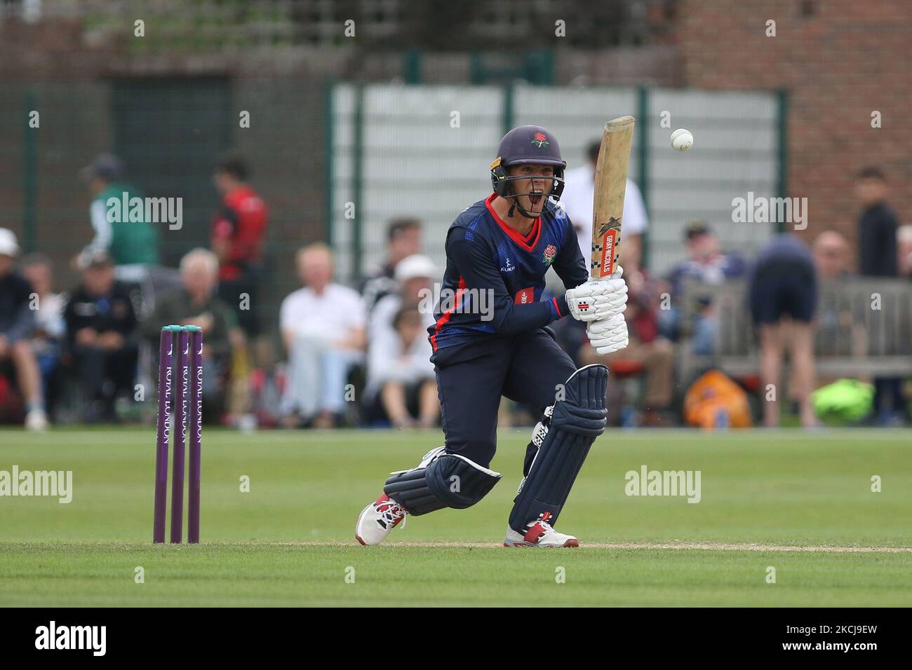 George Lavelle de Lancashire chauves-souris lors du match de la coupe d'une journée du Royal London entre le Durham County Cricket Club et le Lancashire à Roseworth Terrace, Newcastle upon Tyne, le jeudi 5th août 2021. (Photo de will Matthews/MI News/NurPhoto) Banque D'Images