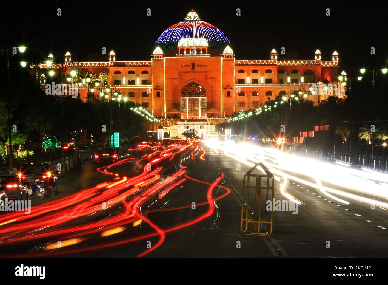 Assemblée du Rajasthan illuminée à la veille du 75th jour de l'indépendance à Jaipur, Rajasthan, Inde, samedi, août 14, 2021.(photo de Vishal Bhatnagar/NurPhoto) Banque D'Images