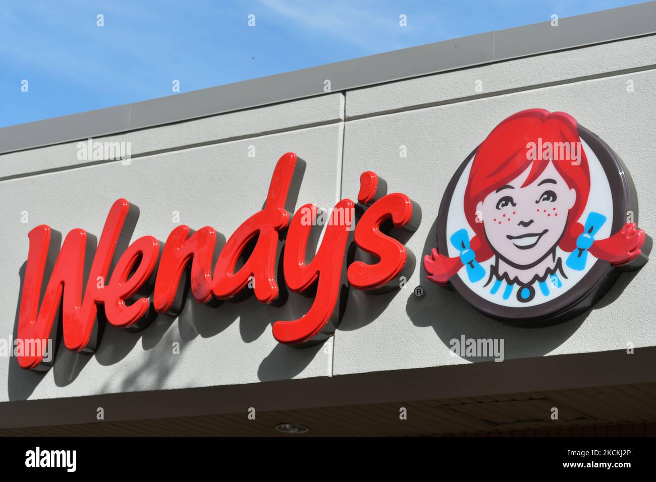 Logo de Wendy. Le lundi 30 août 2021, à Edmonton, Alberta, Canada. (Photo par Artur Widak/NurPhoto) Banque D'Images