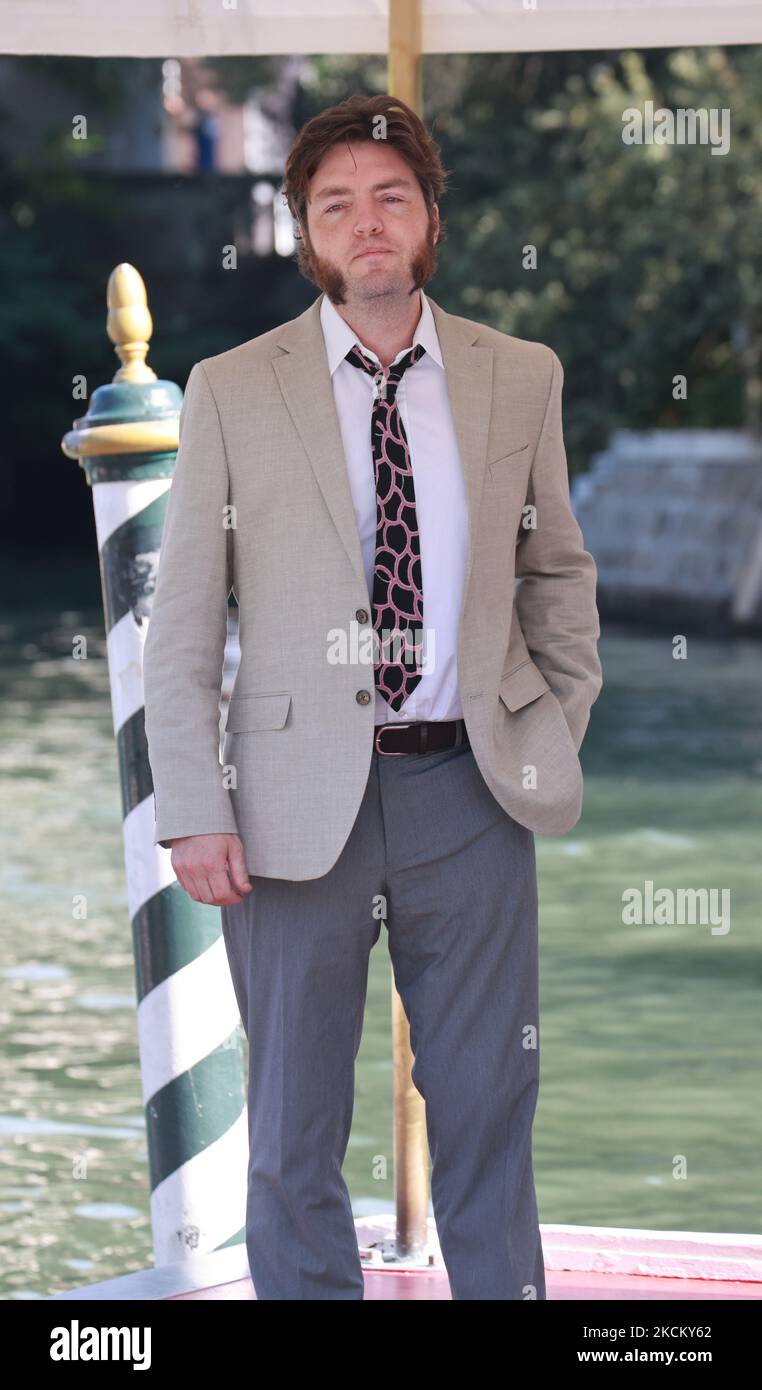 Tom Burke arrive au Festival international du film de Venise 78th sur 5 septembre 2021 à Venise, en Italie. (Photo de Matteo Chinellato/NurPhoto) Banque D'Images