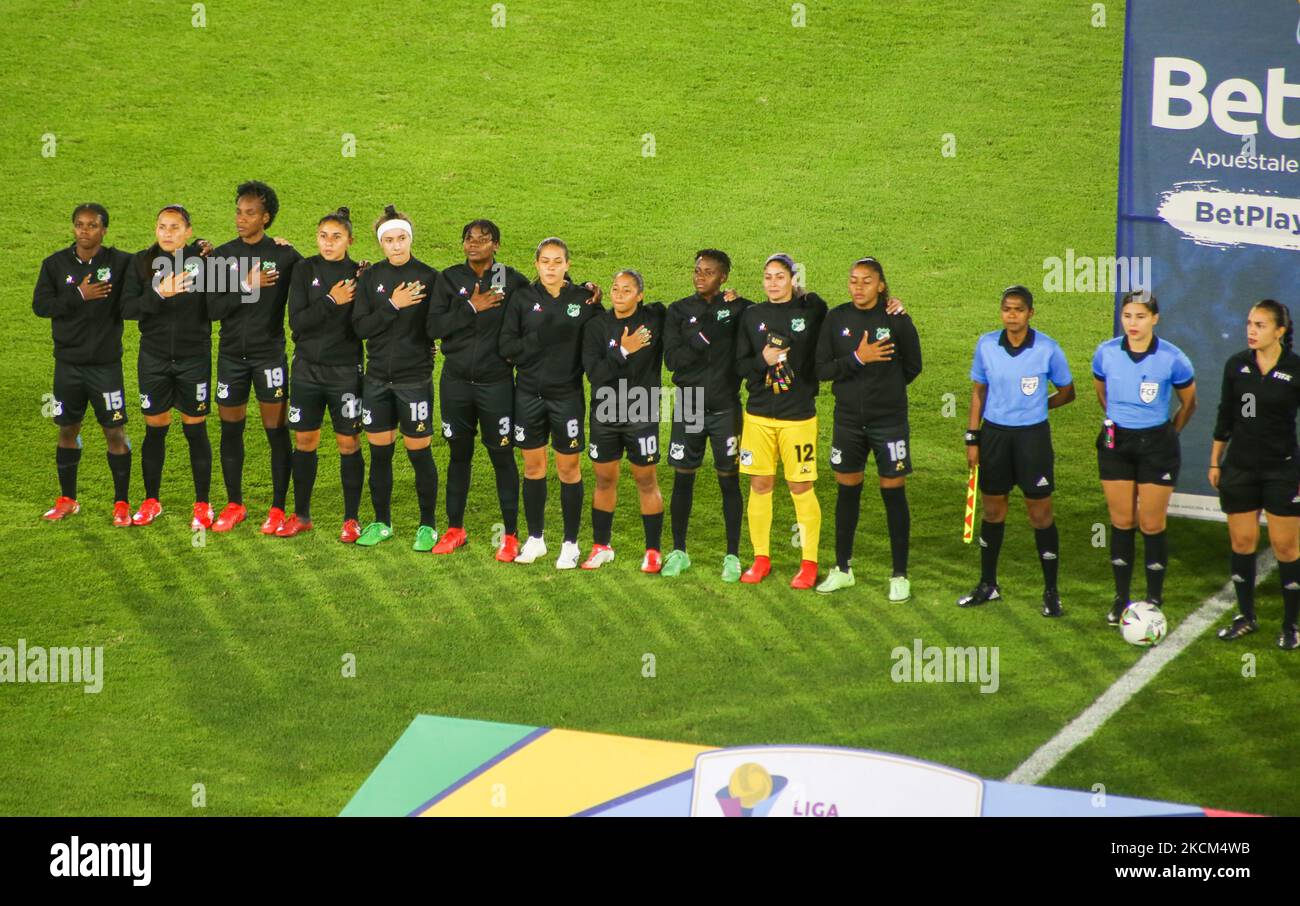 Les joueurs de Deportivo Cali pendant la première étape de la finale contre Independiente Santa Fe pour la Liga Femenina BetPlay DIMAYOR 2021 jouaient au stade Nemesio Camacho El Campin dans la ville de Bogota, sur 7 septembre 2021. (Photo de Daniel Garzon Herazo/NurPhoto) Banque D'Images