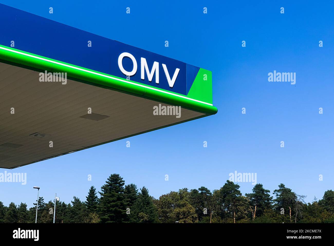 Le logo OMV est visible à la station-service de Gerecja vas, en Slovénie, sur 11 septembre 2021. (Photo de Jakub Porzycki/NurPhoto) Banque D'Images