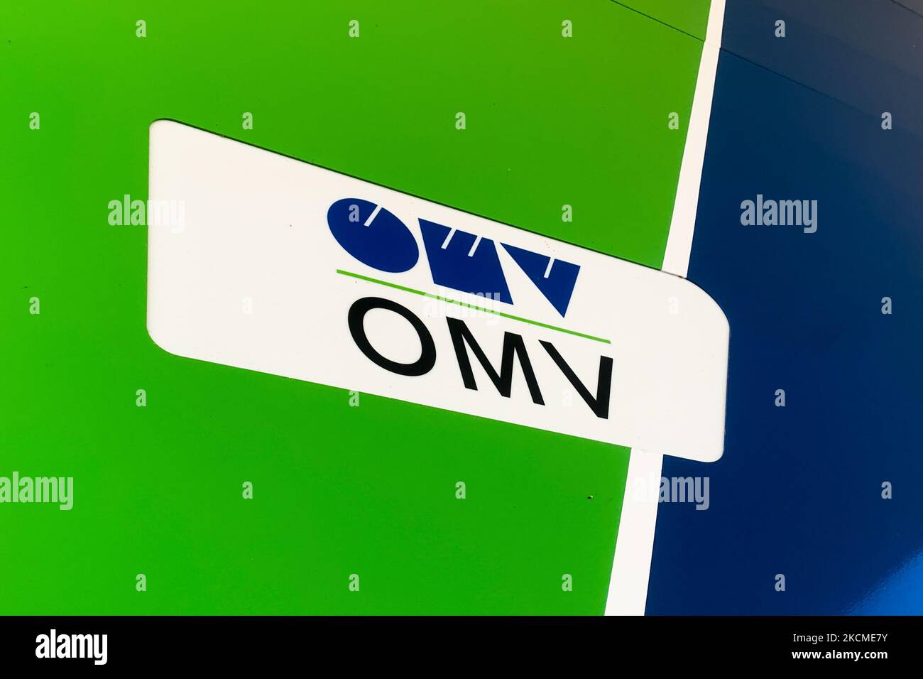 Le logo OMV est visible à la station-service de Gerecja vas, en Slovénie, sur 11 septembre 2021. (Photo de Jakub Porzycki/NurPhoto) Banque D'Images