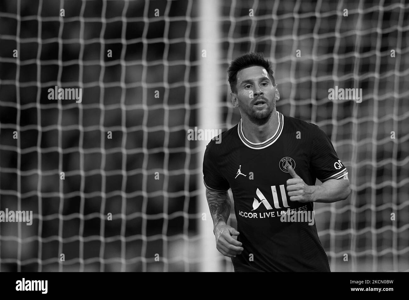 Leo Messi du PSG lors du match de la Ligue 1 Uber Eats entre Paris Saint Germain et Lyon au Parc des Princes sur 19 septembre 2021 à Paris, France. (Note aux éditeurs: Cette image a été convertie en noir et blanc) (photo de Jose Breton/pics action/NurPhoto) Banque D'Images