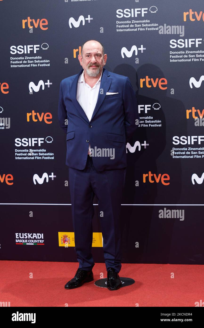 Alejandro Amenabar, Stanley Tucci, Alvaro Mel, T'nia Miller, Ana Polvorosa assiste au tapis rouge de la Fortuna au Festival du film de San Sebastian de 69th à San Sebastian, en Espagne, sur 24 septembre 2021. (Photo par Yurena Paniagua/COOLMedia/NurPhoto) Banque D'Images