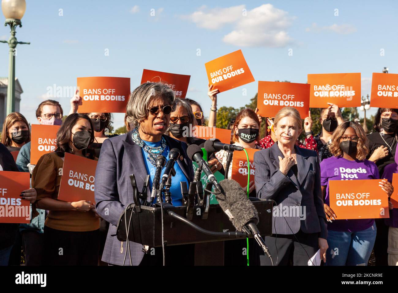 La congresseure Brenda Lawrence (D-MI) parle lors d'une conférence de presse avec des membres de Trust respect Access, une organisation de droits en matière de reproduction au Texas. (Photo d'Allison Bailey/NurPhoto) Banque D'Images La congresseure Brenda Lawrence (D-MI) parle lors d'une conférence de presse avec des membres de Trust respect Access, une organisation de droits en matière de reproduction au Texas. (Photo d'Allison Bailey/NurPhoto) Banque D'Images