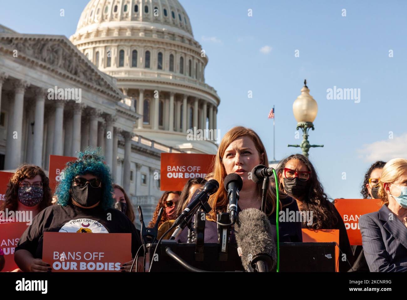 Le congressin Lizzie Fletcher (D-TX) s'exprime lors d'une conférence de presse avec des membres de Trust respect Access, une organisation de droits en matière de reproduction au Texas. (Photo d'Allison Bailey/NurPhoto) Banque D'Images Le congressin Lizzie Fletcher (D-TX) s'exprime lors d'une conférence de presse avec des membres de Trust respect Access, une organisation de droits en matière de reproduction au Texas. (Photo d'Allison Bailey/NurPhoto) Banque D'Images