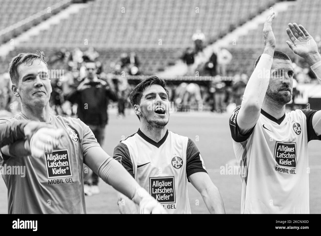 Dominik Schad du 1.FC Kaiserslautern fête après leur victoire de côté en 3. Match de Ligue entre TSV Havelse et 1.FC Kaiserslautern à HDI-Arena sur 02 octobre 2021 à Hanovre, Allemagne. (Photo de Peter Niedung/NurPhoto) Banque D'Images