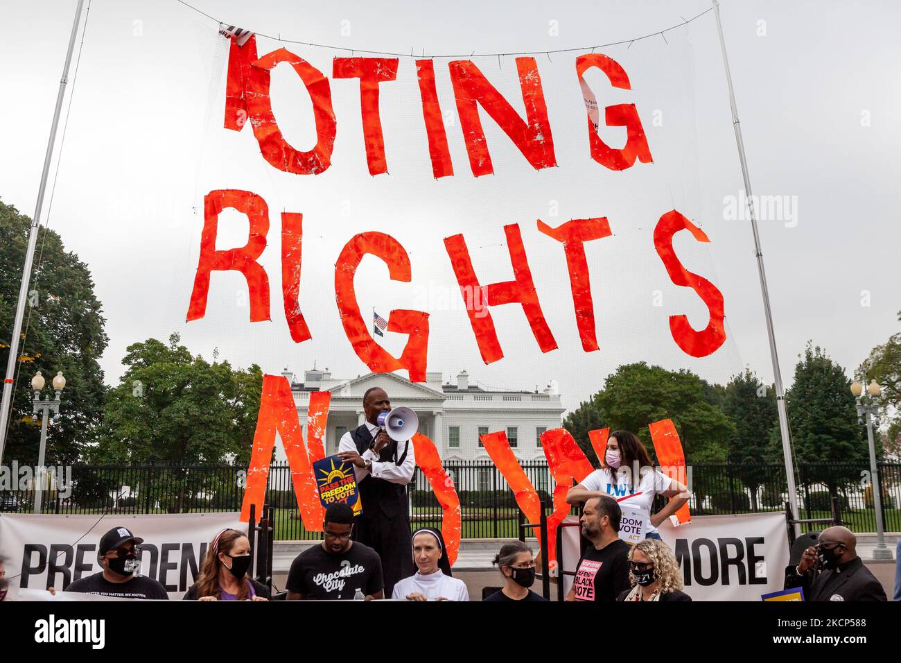 Le Pasteur Lewis Logan de Géorgie parle lors d'un rassemblement exigeant que l'Administration Biden prenne l'initiative sur le droit de vote et fait pression sur le Congrès pour qu'il passe une loi protégeant le droit de vote. (Photo d'Allison Bailey/NurPhoto) Banque D'Images Le Pasteur Lewis Logan de Géorgie parle lors d'un rassemblement exigeant que l'Administration Biden prenne l'initiative sur le droit de vote et fait pression sur le Congrès pour qu'il passe une loi protégeant le droit de vote. (Photo d'Allison Bailey/NurPhoto) Banque D'Images