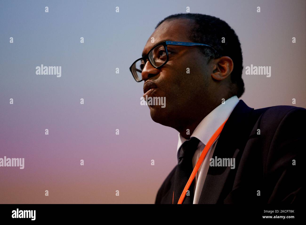 Le secrétaire d'État britannique aux affaires, à l'énergie et à la stratégie industrielle, Kwasi Kwarteng, député conservateur de Spelthorne, s'adresse à la conférence annuelle d'énergie au Royaume-Uni à l'occasion de la promenade One Birdcage Walk à Westminster, en Angleterre, à 7 octobre 2021. Les analystes de l'industrie ont averti aujourd'hui que les ménages britanniques pourraient voir les factures d'énergie augmenter de centaines de livres l'année prochaine à mesure que les prix de gros records sont transmis aux consommateurs. (Photo de David Cliff/NurPhoto) Banque D'Images