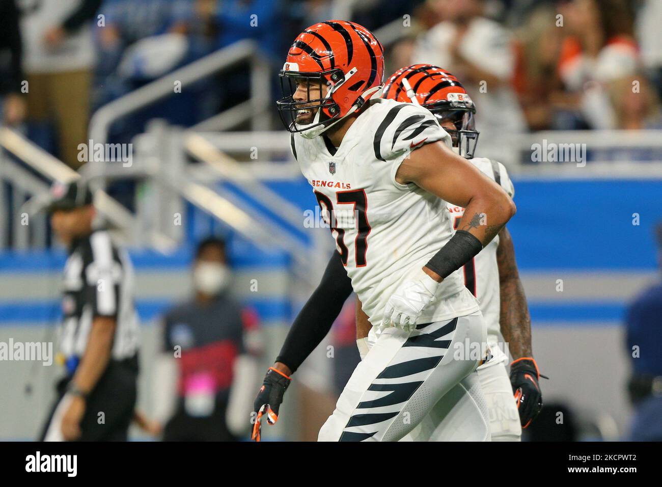 Cincinnati Bengals en C.J. à extrémité serrée Uzomah (87) est vu pendant la deuxième moitié d'un match de football de la NFL contre les lions de Détroit à Detroit, Michigan, États-Unis, dimanche, 17 octobre 2021. (Photo de Jorge Lemus/NurPhoto) Banque D'Images Cincinnati Bengals en C.J. à extrémité serrée Uzomah (87) est vu pendant la deuxième moitié d'un match de football de la NFL contre les lions de Détroit à Detroit, Michigan, États-Unis, dimanche, 17 octobre 2021. (Photo de Jorge Lemus/NurPhoto) Banque D'Images