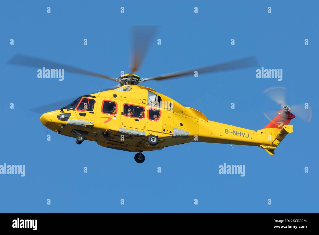 A NHV Helicopters Airbus Helicopters H175 débarque à l'aéroport de Newcastle, en Angleterre, le jeudi 21st octobre (photo de Robert Smith/MI News/NurPhoto) Banque D'Images