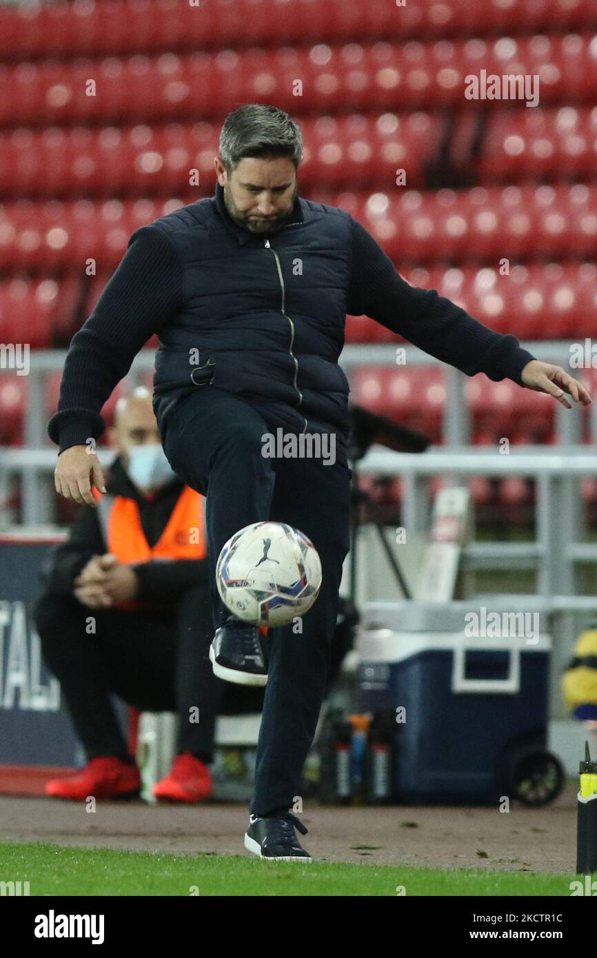 Lee Johnson, Directeur de Sunderland, en action lors du match de Trophée EFL entre Sunderland et Bradford City au Stade de Light, Sunderland, le mardi 9th novembre 2021. (Photo de will Matthews/MI News/NurPhoto) Banque D'Images