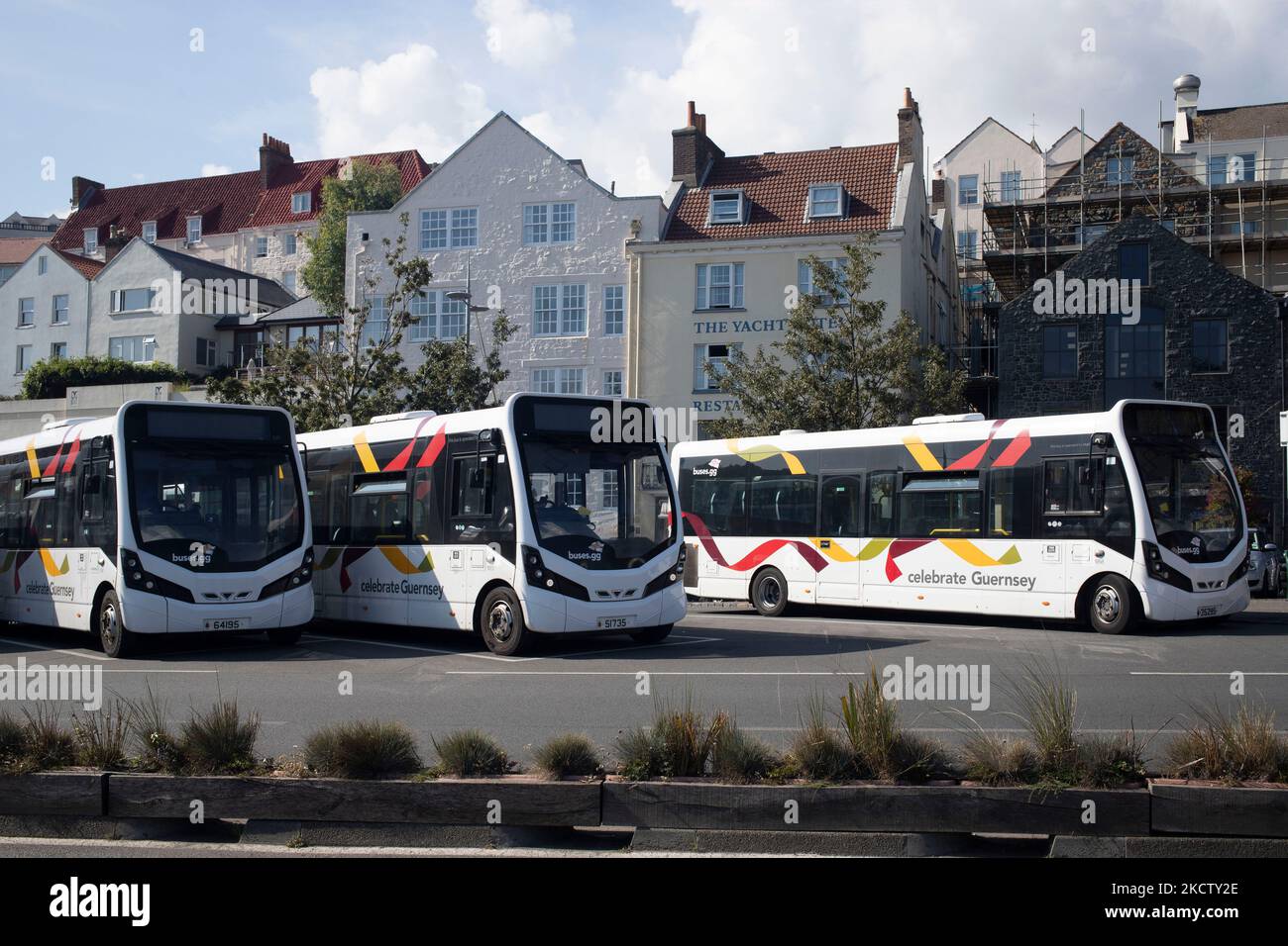 Bus au Terminus à St Peter Port, Guernesey, Iles Anglo-Normandes, Royaume-Uni Banque D'Images