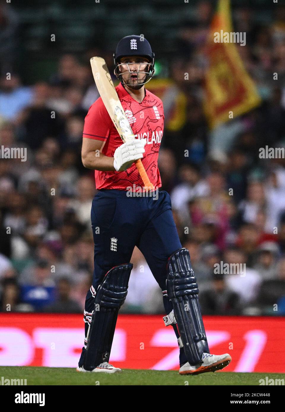 Le Liam Livingstone d'Angleterre part après avoir été pris par Dhananjaya de Silva au Sri Lanka lors du match de la coupe du monde T20 au Sydney Cricket Ground, Sydney. Date de la photo: Samedi 5 novembre 2022. Banque D'Images