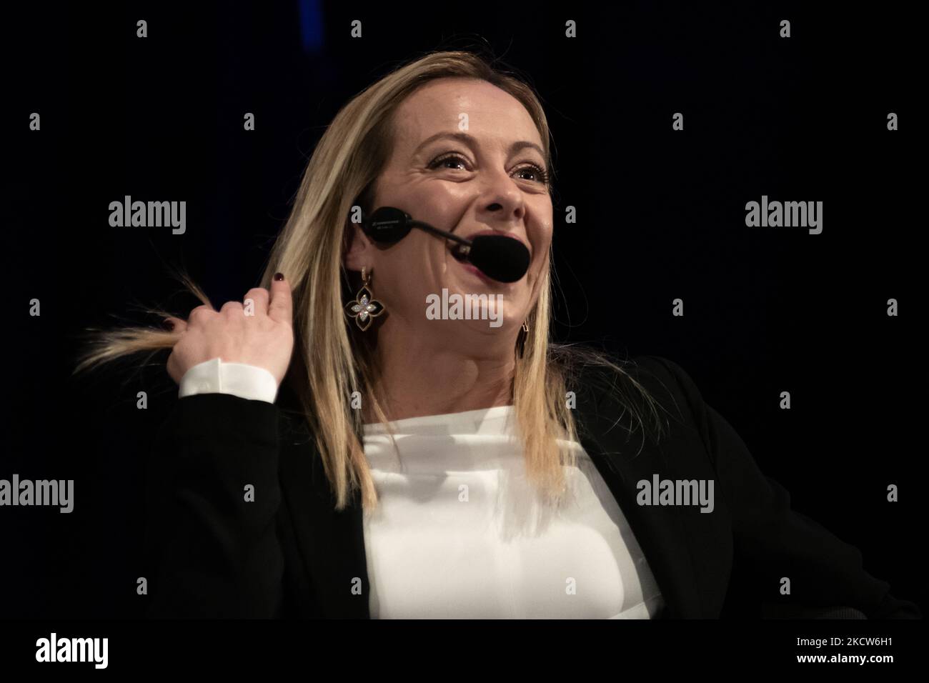 La présidente du parti Fratelli d'Italia, Giorgia Meloni au Théâtre d'Or de Palerme, a présenté son livre 'IO sono Giorgia'. L'événement a été l'occasion de lancer la candidature de Carolina Varchi comme nouveau maire de Palerme. Italie, Sicile, Palerme, 19 novembre 2021. (Photo de Francesco Militello Mirto/NurPhoto) Banque D'Images