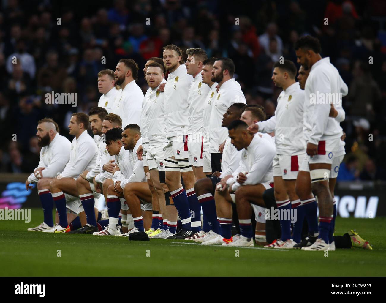 Les joueurs d'Angleterre avant le coup d'envoi lors du match de la série internationale d'automne entre l'Angleterre et l'Afrique du Sud, au stade de Twickenham le 20th novembre 2021 à Londres, Angleterre (photo par action Foto Sport/NurPhoto) Banque D'Images
